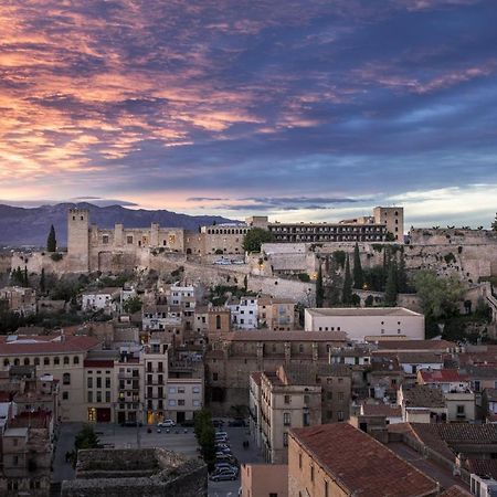 Parador De Tortosa Luaran gambar