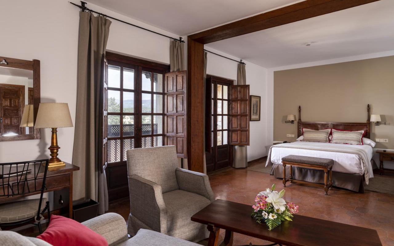 Parador De Tortosa Luaran gambar