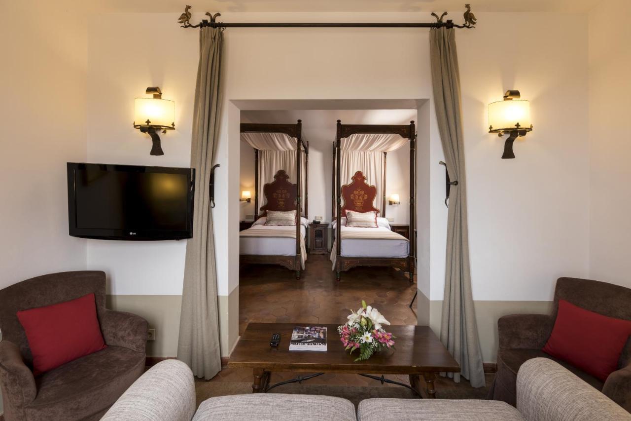 Parador De Tortosa Luaran gambar