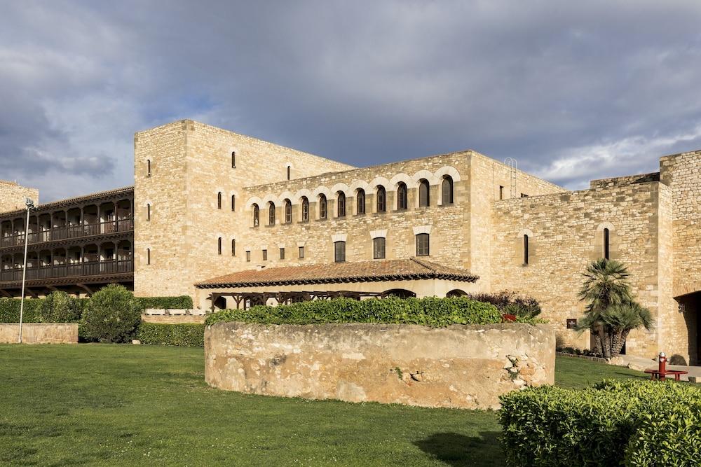 Parador De Tortosa Luaran gambar