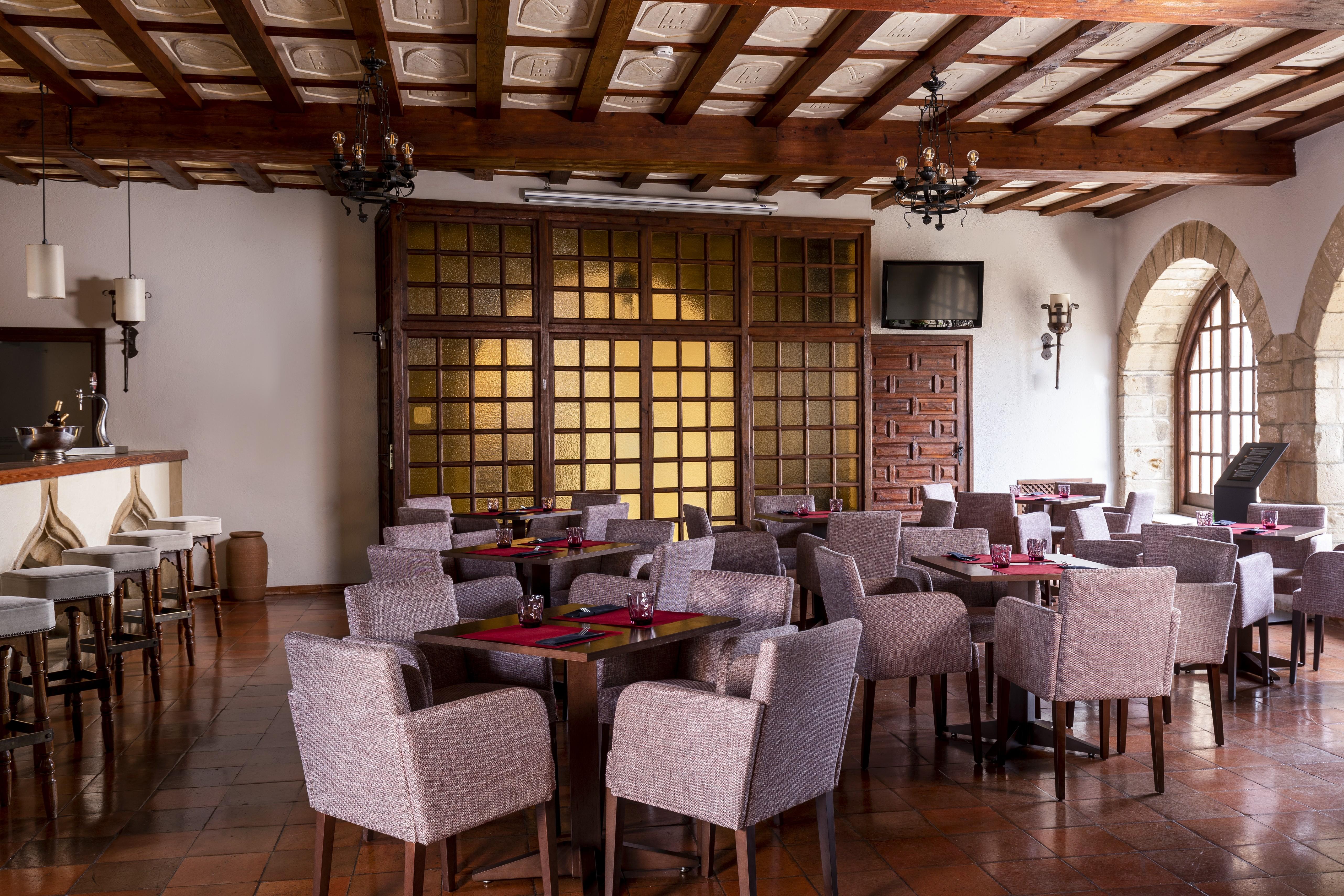 Parador De Tortosa Luaran gambar