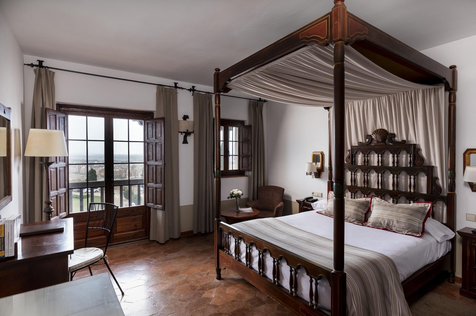 Parador De Tortosa Luaran gambar