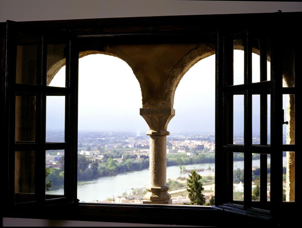 Parador De Tortosa Luaran gambar