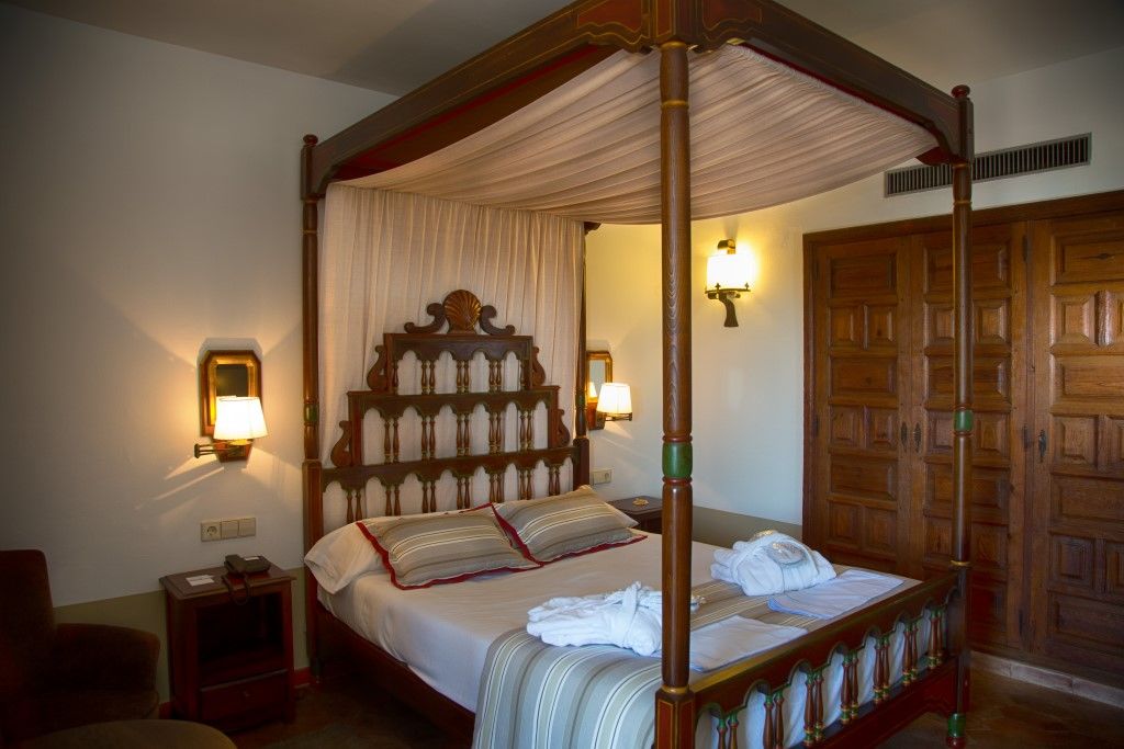 Parador De Tortosa Luaran gambar