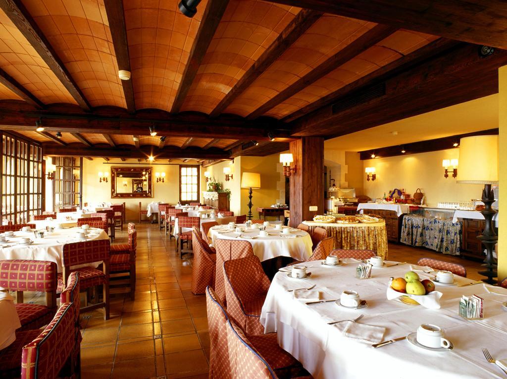 Parador De Tortosa Luaran gambar