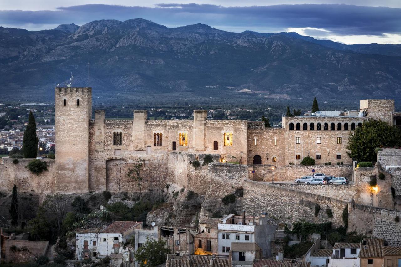 Parador De Tortosa Luaran gambar