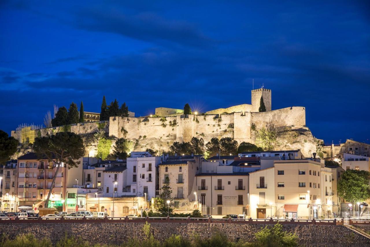 Parador De Tortosa Luaran gambar