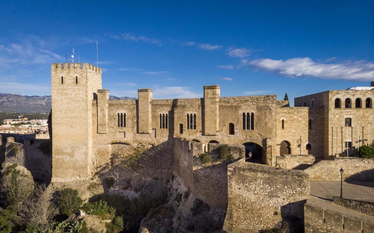 Parador De Tortosa Luaran gambar